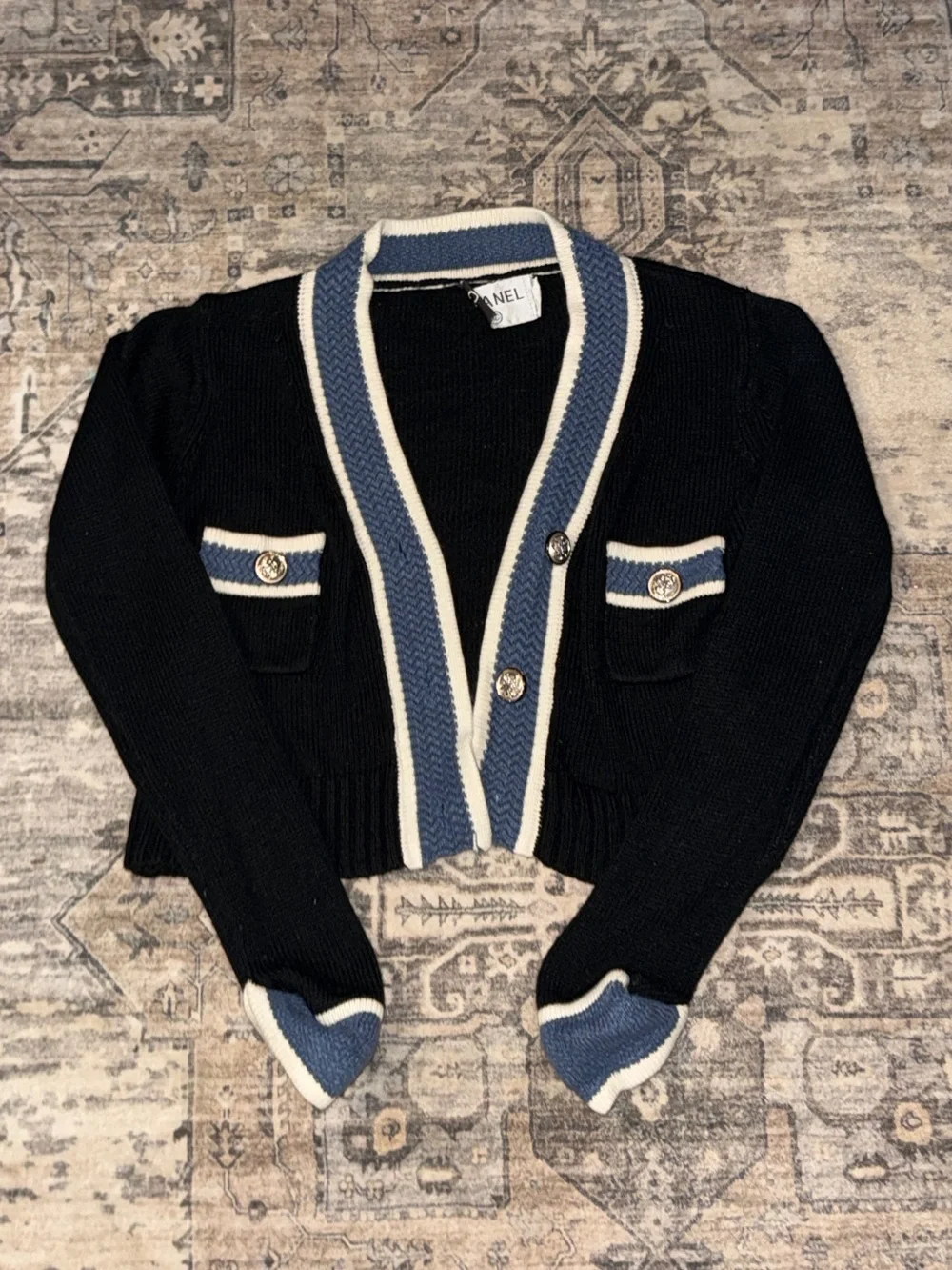 Chanel Cropped Knit Cardigan 🖤✨ - Picture 1 of 3